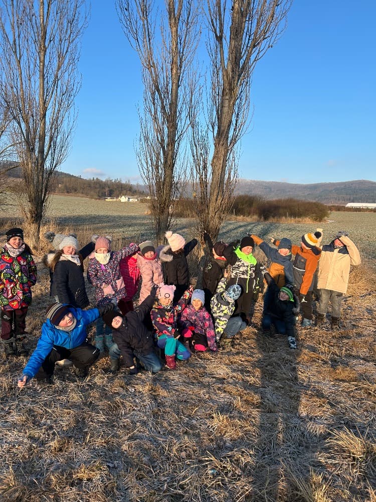 slunecna-a-mraziva-vychazka-1-a-2-tridy-v-hodine-prirodovedy_3.jpeg